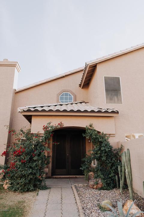 298 S Boulder Ct, Gilbert, AZ 85296 photo 2