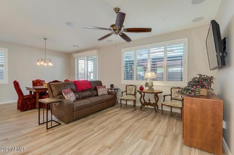 932 S Olympic Dr, Gilbert, AZ 85296 photo 4