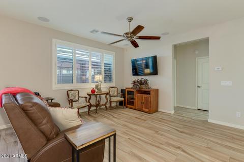 932 S Olympic Dr, Gilbert, AZ 85296 photo 5
