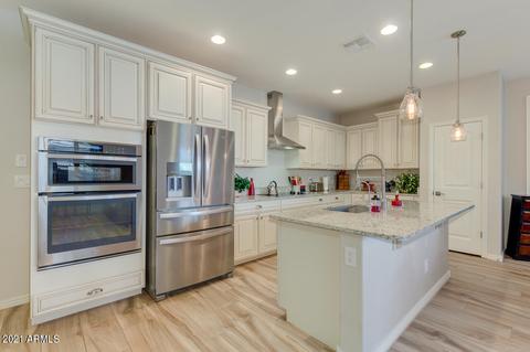 932 S Olympic Dr, Gilbert, AZ 85296 photo 7