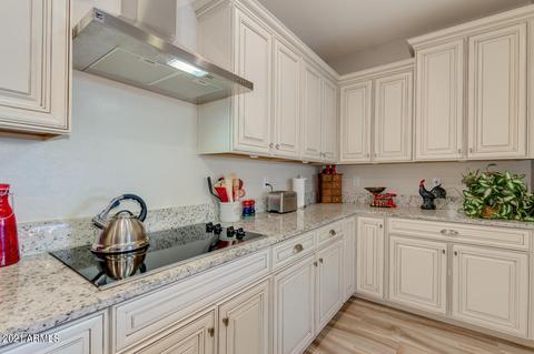 932 S Olympic Dr, Gilbert, AZ 85296 photo 9
