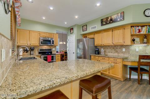 249 W Smoke Tree Rd, Gilbert, AZ 85233 photo 9