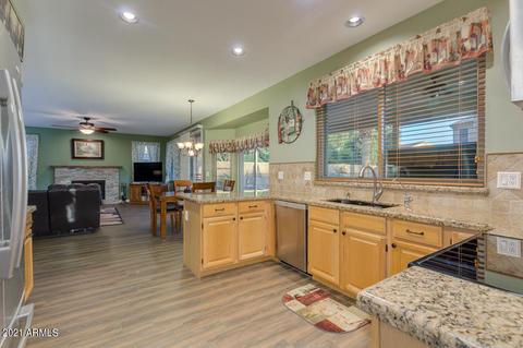 249 W Smoke Tree Rd, Gilbert, AZ 85233 photo 11
