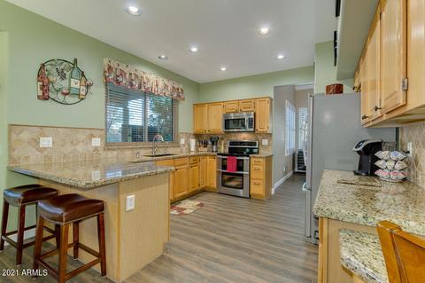 249 W Smoke Tree Rd, Gilbert, AZ 85233 photo 10