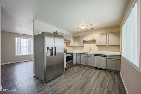 4536 E Lynne Ln, Phoenix, AZ 85042 photo 4