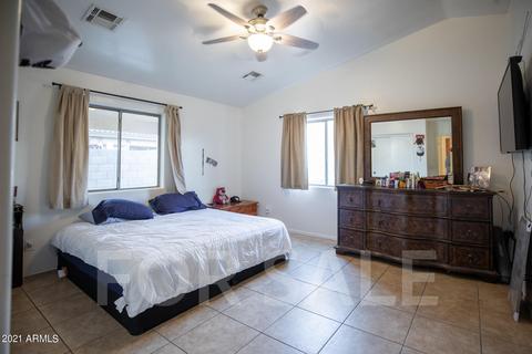 5817 S 11th Dr, Phoenix, AZ 85041 photo 8