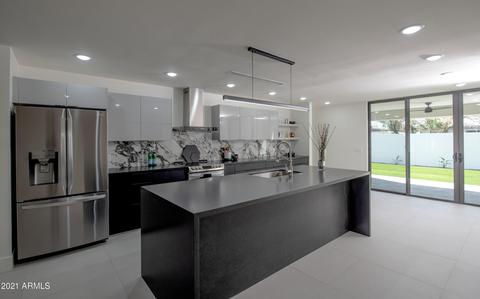819 E Campus Dr, Tempe, AZ 85282 photo 4