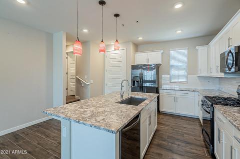 652 N Abalone Dr, Gilbert, AZ 85233 photo 4