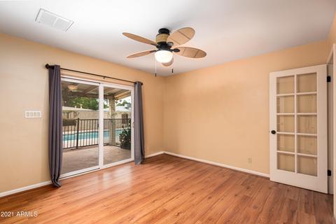 4029 E Campus Dr, Phoenix, AZ 85018 photo 9
