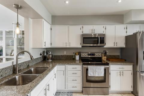 835 E Fern Dr S, Phoenix, AZ 85014 photo 5