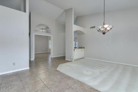 1044 W Iris Dr, Gilbert, AZ 85233 photo 5
