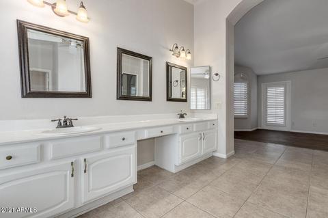 1044 W Iris Dr, Gilbert, AZ 85233 photo 44