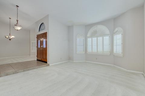 1044 W Iris Dr, Gilbert, AZ 85233 photo 10