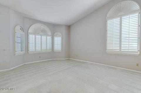 1044 W Iris Dr, Gilbert, AZ 85233 photo 9