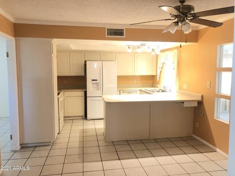 5041 E Summer Moon Ln, Phoenix, AZ 85044 photo 2