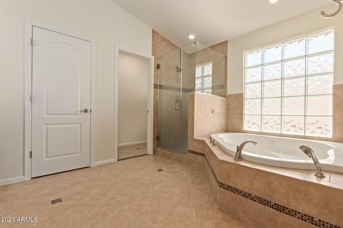 668 W Douglas Ave, Gilbert, AZ 85233 photo 9