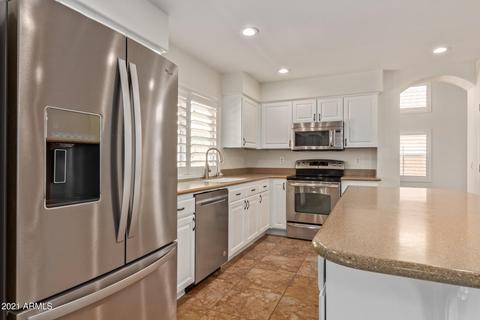 668 W Douglas Ave, Gilbert, AZ 85233 photo 4