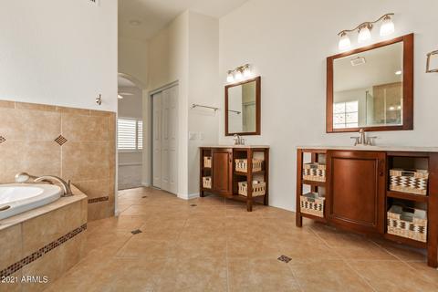 668 W Douglas Ave, Gilbert, AZ 85233 photo 8