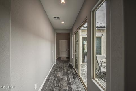 3032 E Robin Ln, Phoenix, AZ 85050 photo 7