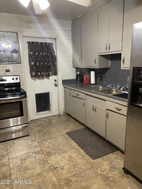 3906 E Cheery Lynn Rd, Phoenix, AZ 85018 photo 6