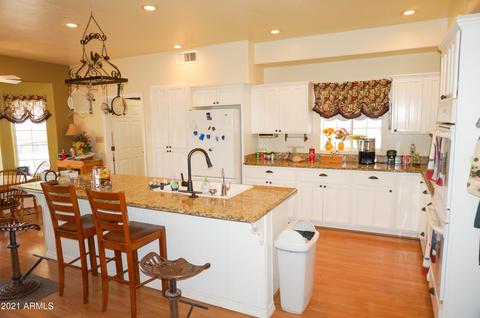 1351 E Stetson Ln, Coolidge, AZ 85128 photo 4