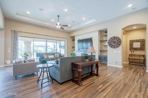 2090 E Crescent Way, Gilbert, AZ 85298 photo 4