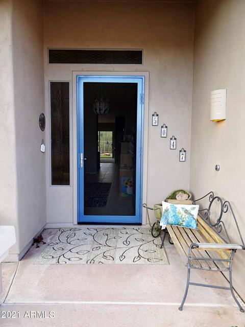 5047 E Robin Ln, Phoenix, AZ 85054 photo 4