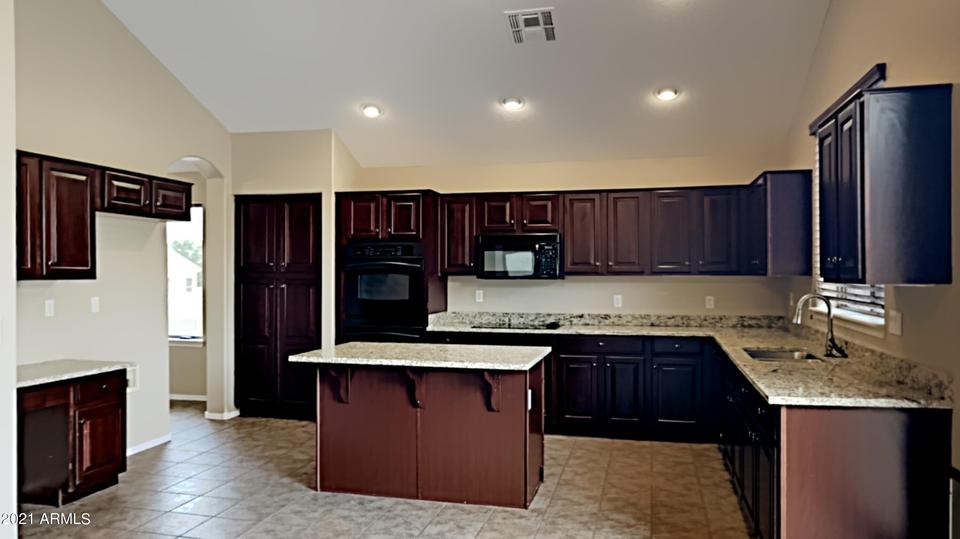 7342 W Tether Trl, Peoria, AZ 85383 photo 7