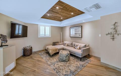 38 E Moon Valley Dr, Phoenix, AZ 85022 photo 5