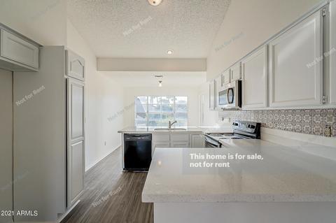 913 N Falcon Dr, Gilbert, AZ 85234 photo 4