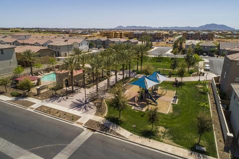 1635 S Starling Dr, Gilbert, AZ 85295 photo 2