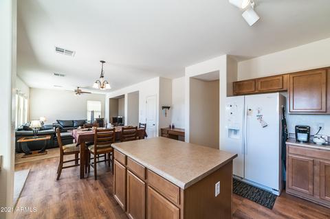 1635 S Starling Dr, Gilbert, AZ 85295 photo 12