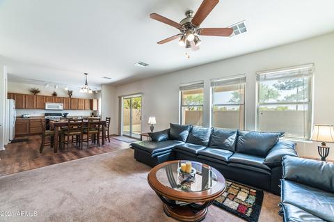 1635 S Starling Dr, Gilbert, AZ 85295 photo 9