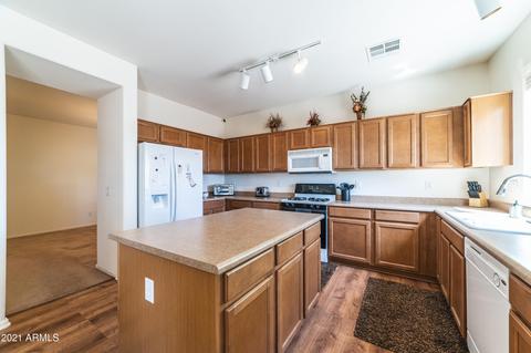 1635 S Starling Dr, Gilbert, AZ 85295 photo 13