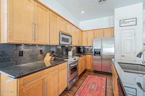 252 E Smoke Tree Rd, Gilbert, AZ 85296 photo 7