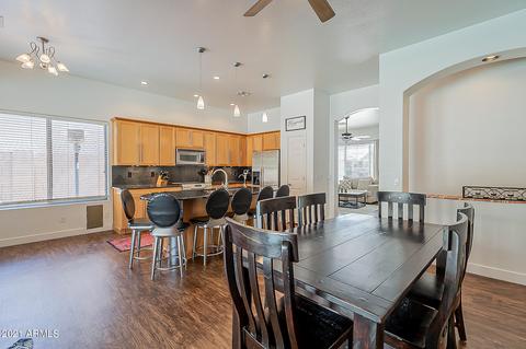 252 E Smoke Tree Rd, Gilbert, AZ 85296 photo 9