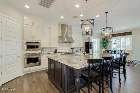 1077 E Knightsbridge Way, Gilbert, AZ 85297 photo 9