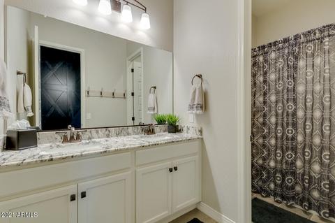 1077 E Knightsbridge Way, Gilbert, AZ 85297 photo 28