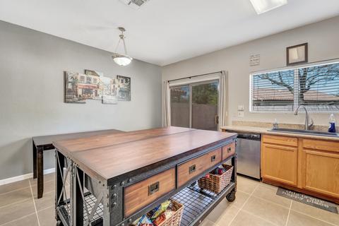 1086 E Pinto Dr, Gilbert, AZ 85296 photo 9