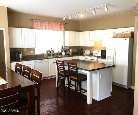 3225 E Wickieup Ln, Phoenix, AZ 85050 photo 12