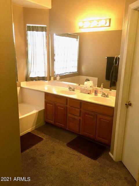 3225 E Wickieup Ln, Phoenix, AZ 85050 photo 28