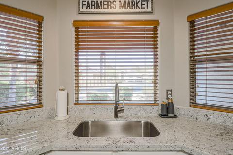 3833 E Irma Ln, Phoenix, AZ 85050 photo 4