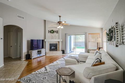 3833 E Irma Ln, Phoenix, AZ 85050 photo 12