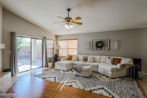 3833 E Irma Ln, Phoenix, AZ 85050 photo 2