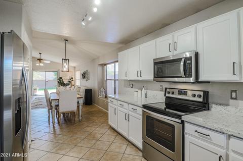 3833 E Irma Ln, Phoenix, AZ 85050 photo 8