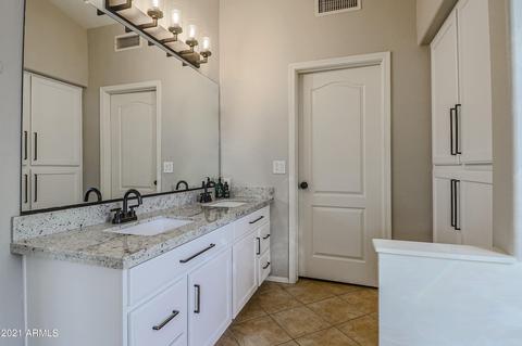 3833 E Irma Ln, Phoenix, AZ 85050 photo 27