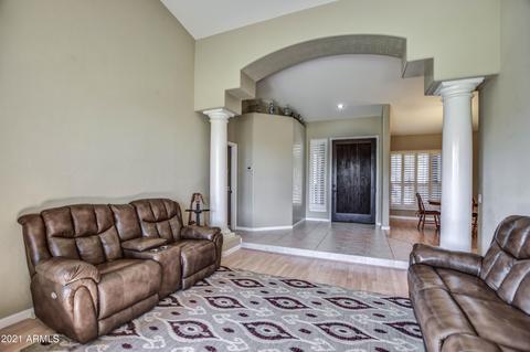 933 E Desert Flower Ln, Phoenix, AZ 85048 photo 8