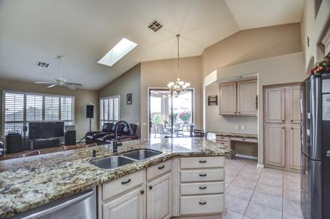 933 E Desert Flower Ln, Phoenix, AZ 85048 photo 22