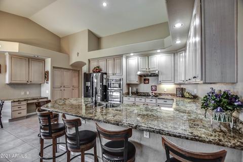 933 E Desert Flower Ln, Phoenix, AZ 85048 photo 18