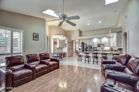 933 E Desert Flower Ln, Phoenix, AZ 85048 photo 16